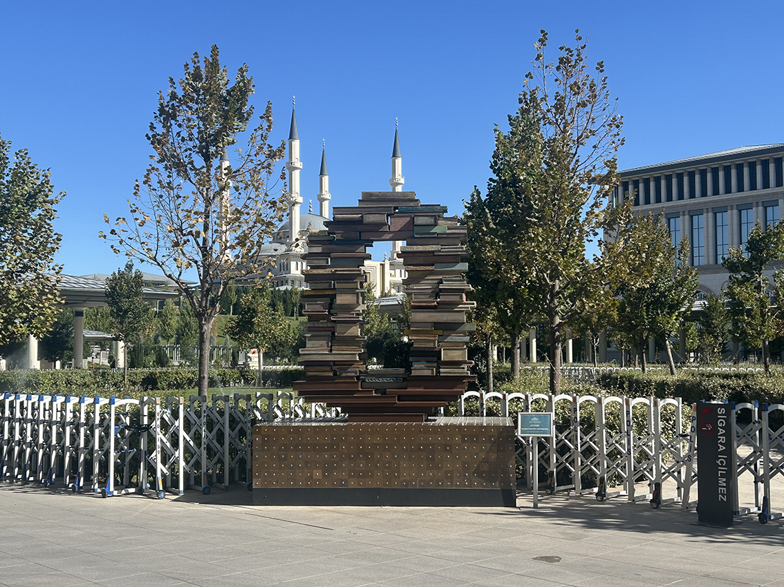 에디터 사진